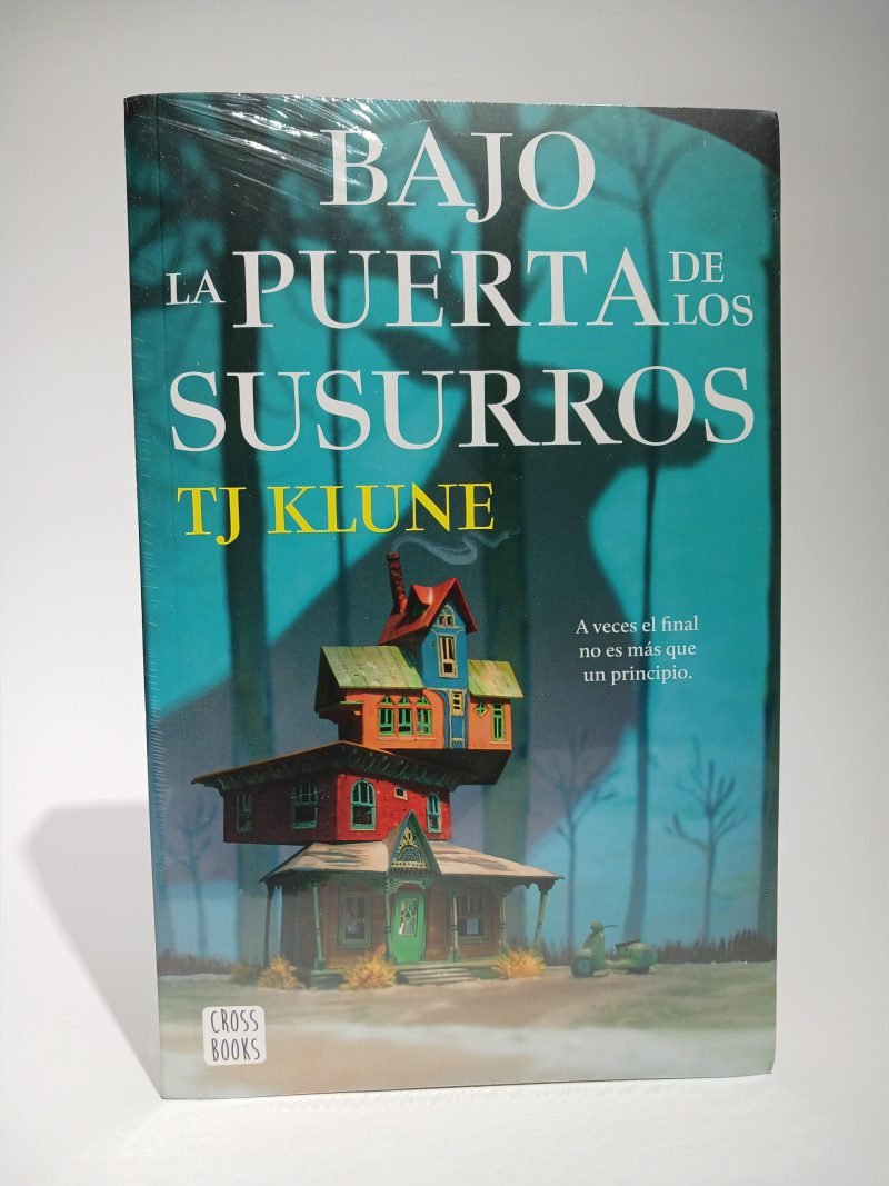 Bajo la puerta de los susurros