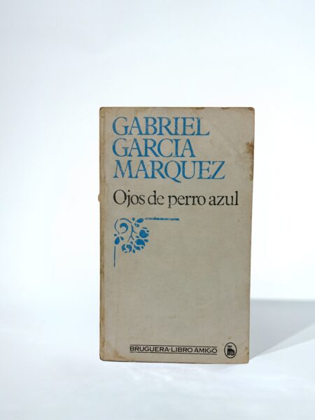 Ojos de perro azul