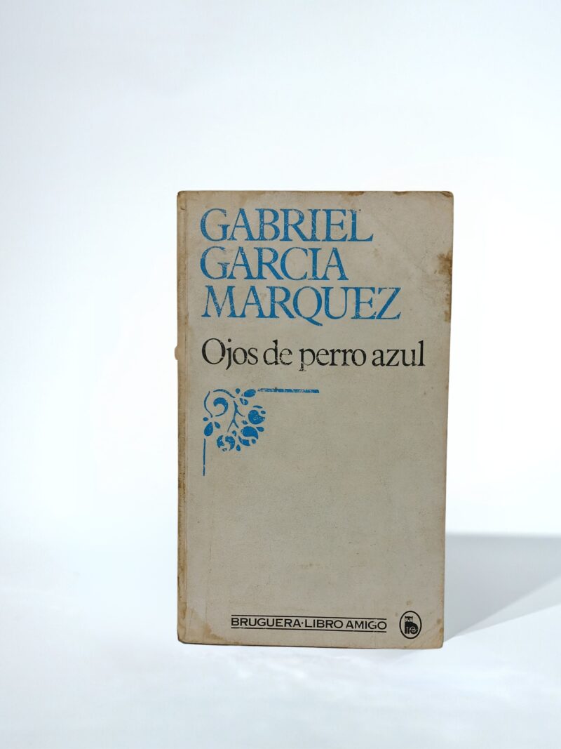 Ojos de perro azul